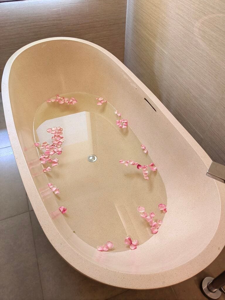 Bath tub in basic Deluxe room at the Merusaka Resort Nusa Dua